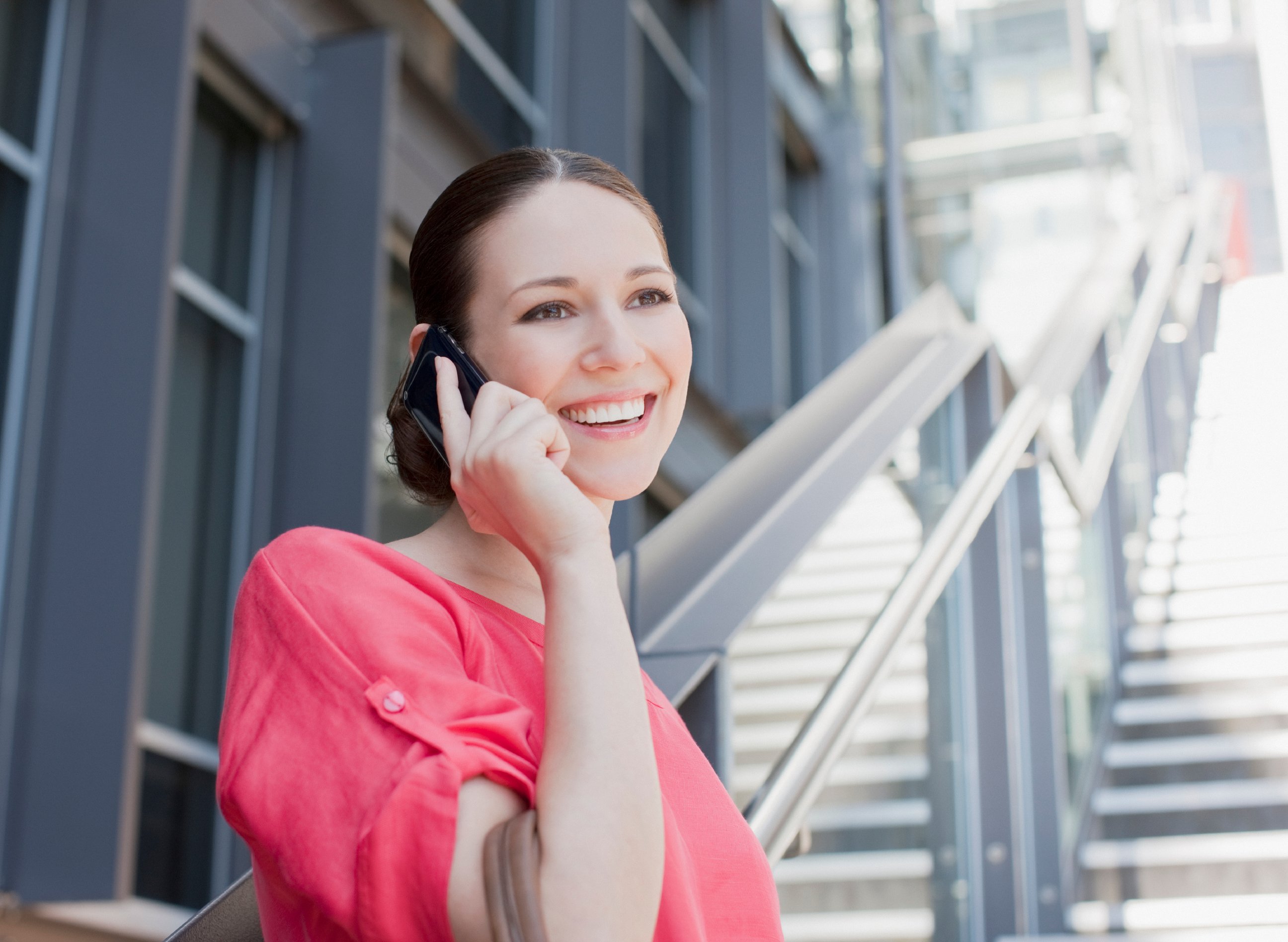 australia-woman-phone-calling-outside